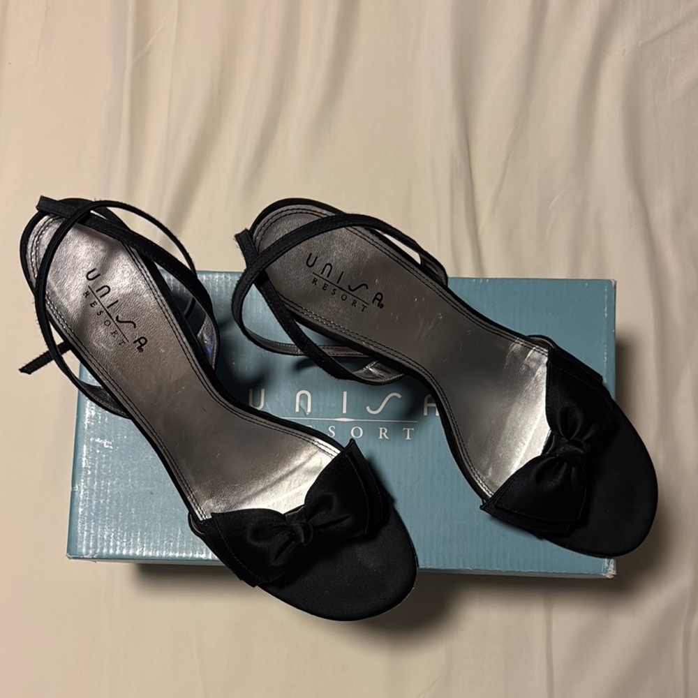 Unisa Black Slingback Sandals with Peep-Toe